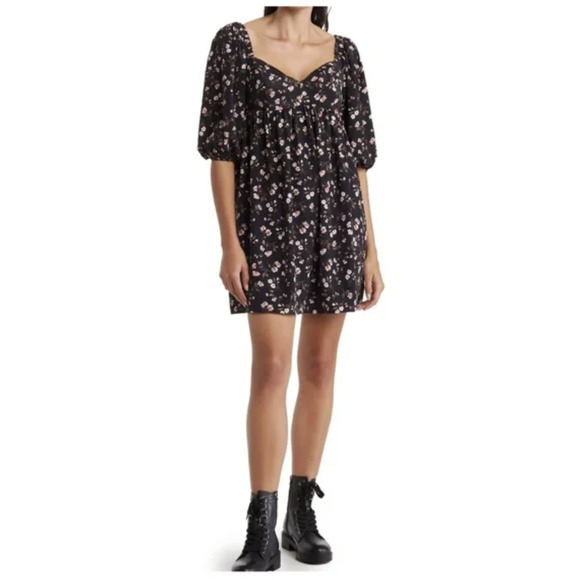 Wayf Dresses & Skirts - WAYF Floral Puff Sleeve Babydoll Dress Size XL